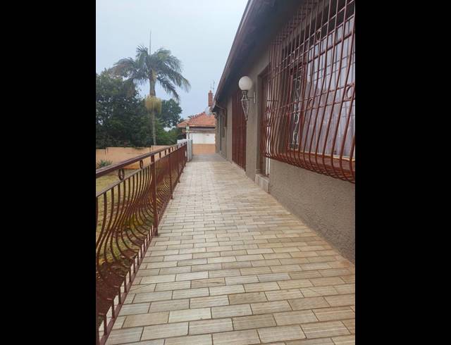 2 BEDROOM PROPERTY TO RENT IN KENSINGTON